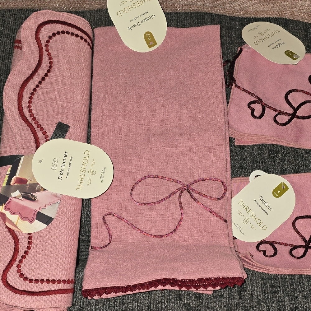 Threshold Blush Pink Table Runner,two Kitchen towels, Reusable Napkins 8pc